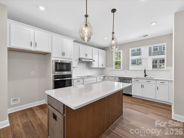 1331 Sandstar Lane, Charlotte, NC 28226