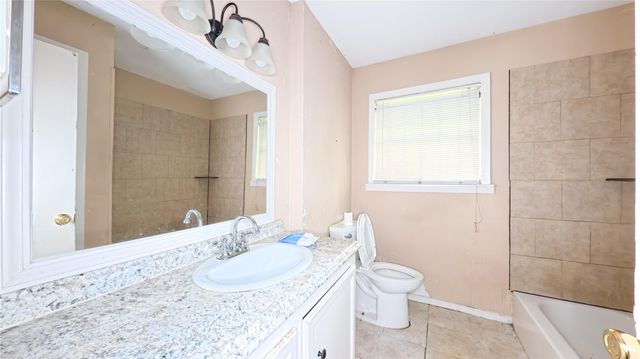 5602 Flamingo Drive, Houston, TX 77033