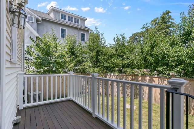 303 Lalley Boulevard, Fairfield, CT 06824