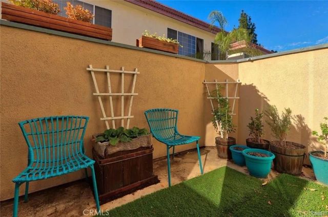 18640 Collins Street 116, Tarzana, CA 91356