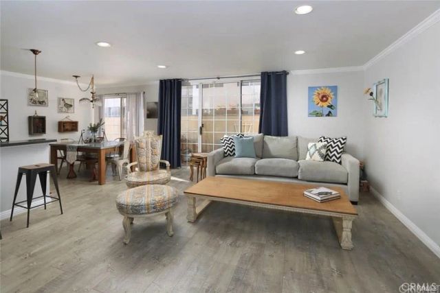 18640 Collins Street 116, Tarzana, CA 91356