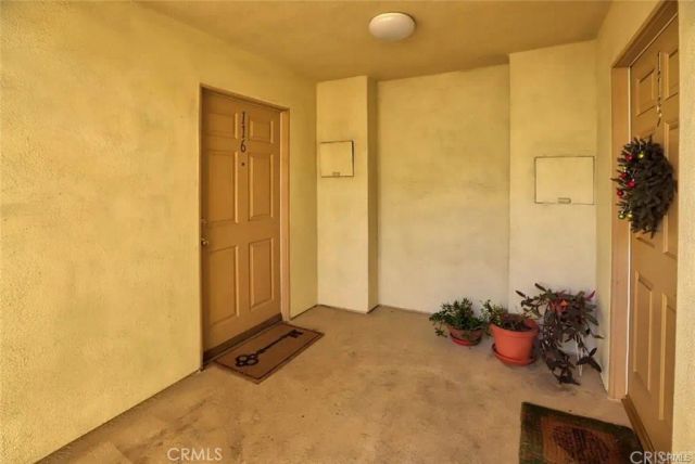 18640 Collins Street 116, Tarzana, CA 91356