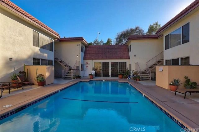 18640 Collins Street 116, Tarzana, CA 91356