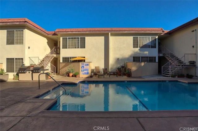 18640 Collins Street 116, Tarzana, CA 91356