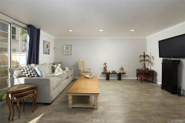 18640 Collins Street 116, Tarzana, CA 91356