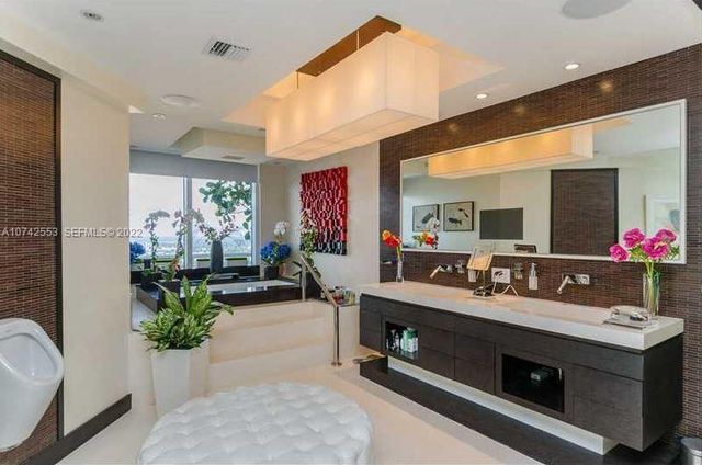 3802 NE 207th Street 2802, Aventura, FL 33180