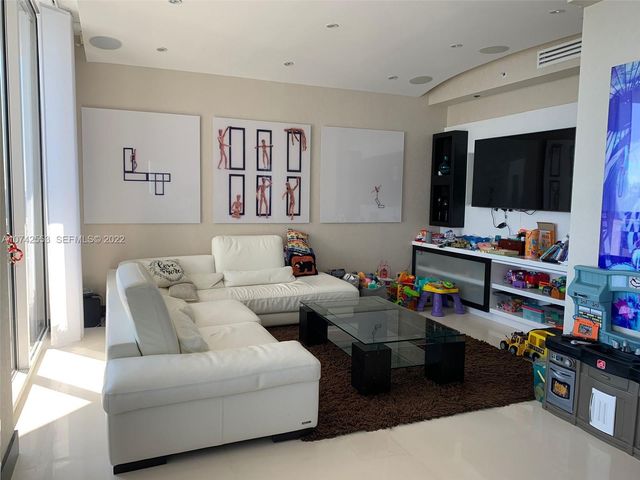 3802 NE 207th Street 2802, Aventura, FL 33180