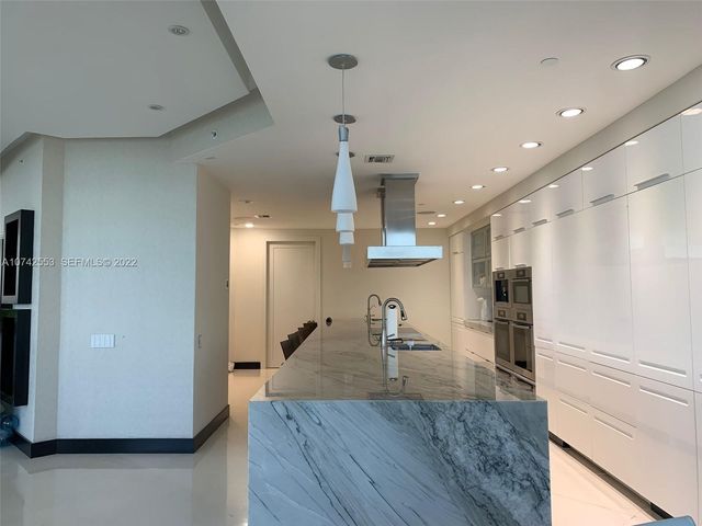 3802 NE 207th Street 2802, Aventura, FL 33180