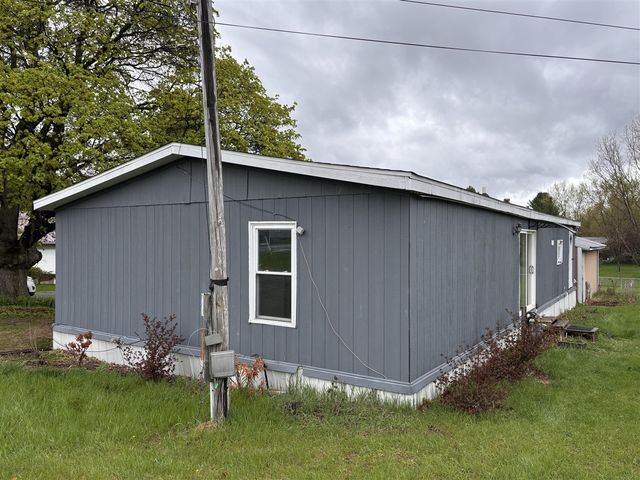 208 Clark Street, Lakeview, MI 48850