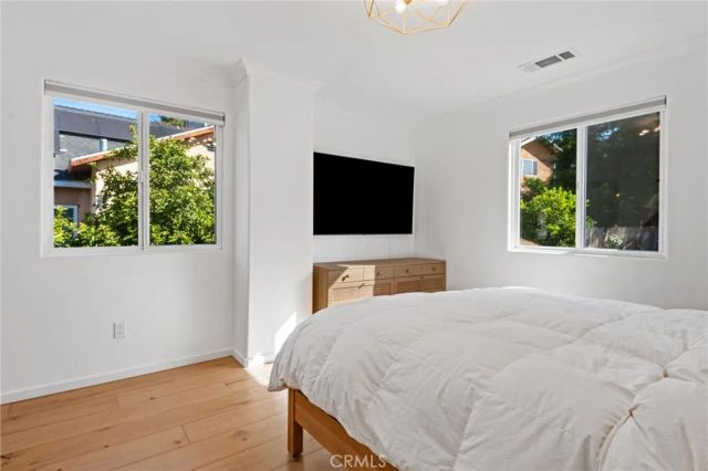 411 Ulysses Street, Los Angeles, CA 90065