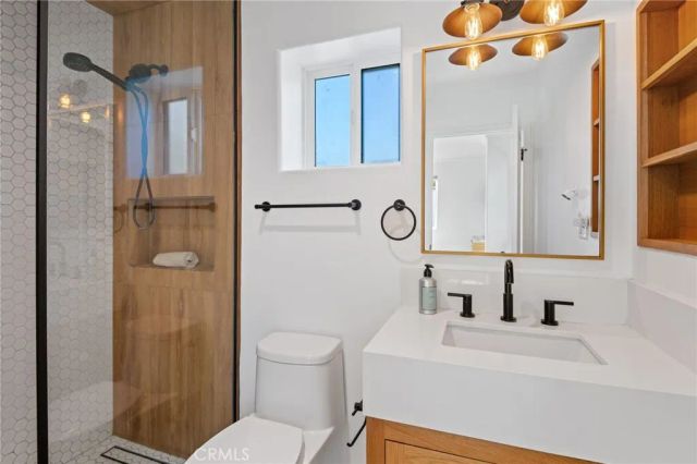 411 Ulysses Street, Los Angeles, CA 90065