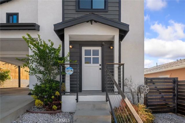 411 Ulysses Street, Los Angeles, CA 90065