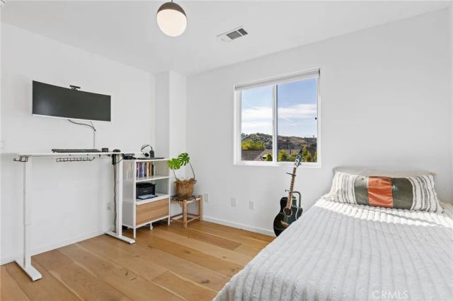 411 Ulysses Street, Los Angeles, CA 90065
