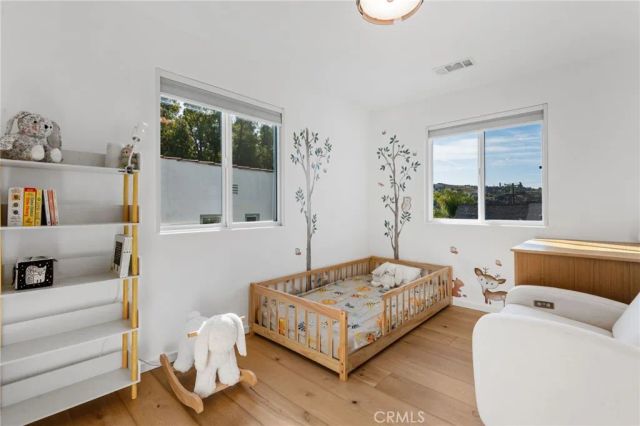 411 Ulysses Street, Los Angeles, CA 90065