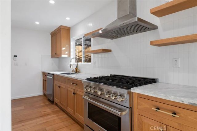 411 Ulysses Street, Los Angeles, CA 90065