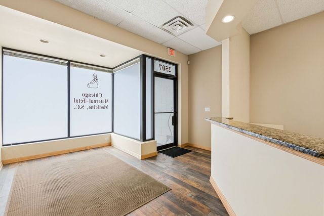 2507 N Halsted Street, Chicago, IL 60614