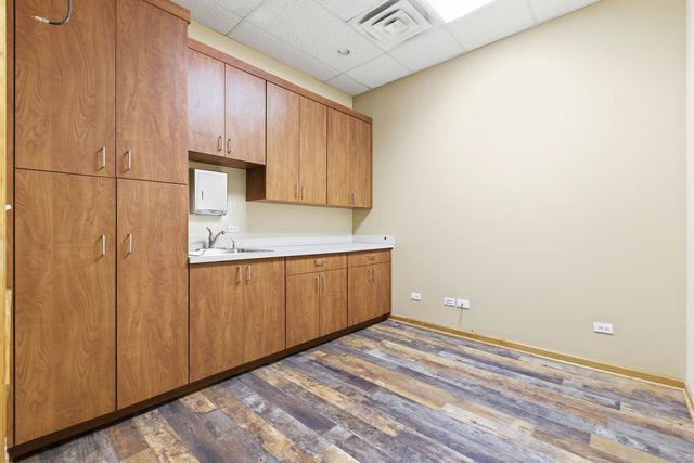 2507 N Halsted Street, Chicago, IL 60614