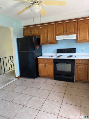 21 Weir Street, Branford, CT 06405