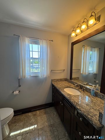 21 Weir Street, Branford, CT 06405