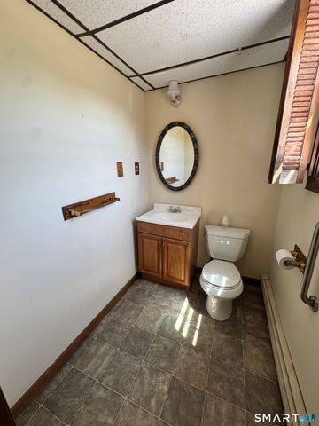 21 Weir Street, Branford, CT 06405