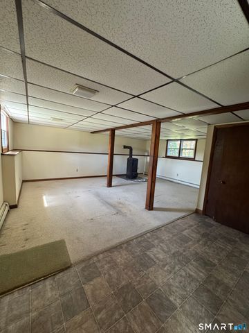 21 Weir Street, Branford, CT 06405