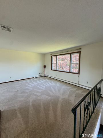 21 Weir Street, Branford, CT 06405