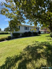 21 Weir Street, Branford, CT 06405