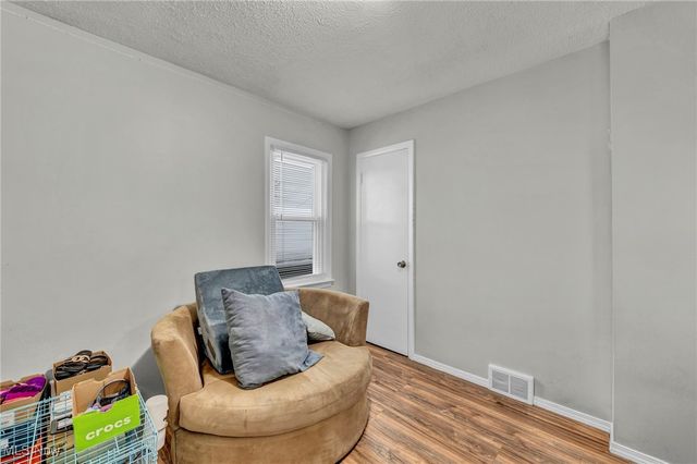 14 Ennis Avenue, Bedford, OH 44146