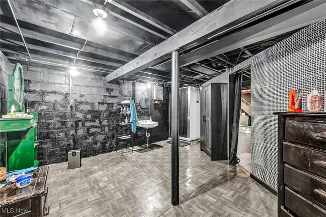 14 Ennis Avenue, Bedford, OH 44146