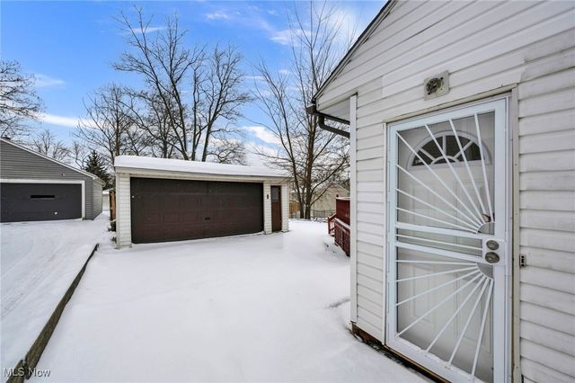 14 Ennis Avenue, Bedford, OH 44146