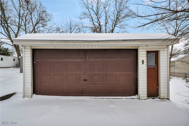 14 Ennis Avenue, Bedford, OH 44146