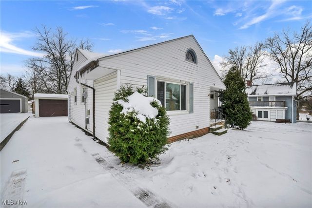 14 Ennis Avenue, Bedford, OH 44146