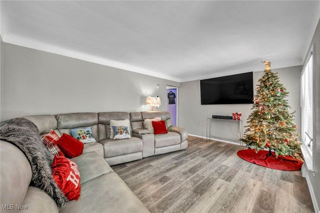 14 Ennis Avenue, Bedford, OH 44146