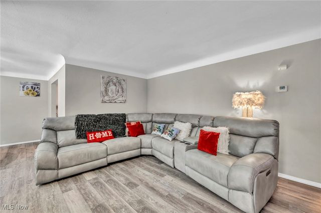 14 Ennis Avenue, Bedford, OH 44146