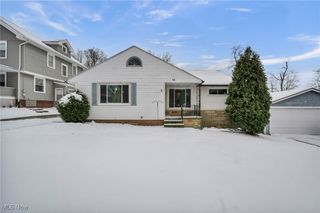 14 Ennis Avenue, Bedford, OH 44146