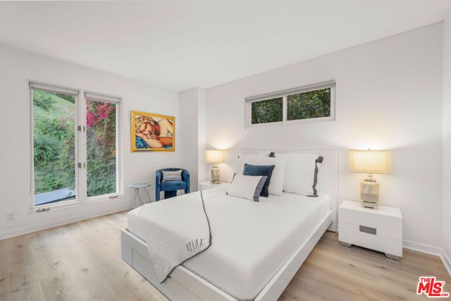 1166 San Ysidro Drive, Beverly Hills, CA 90210