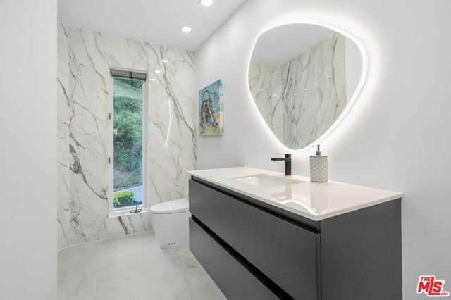 1166 San Ysidro Drive, Beverly Hills, CA 90210