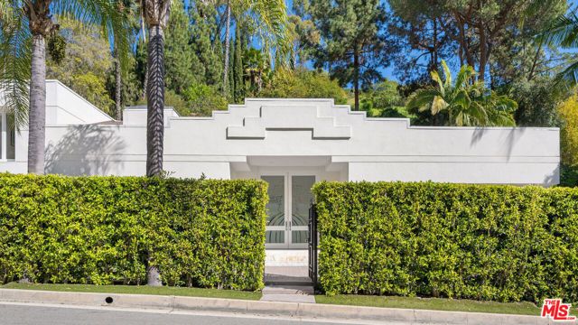1166 San Ysidro Drive, Beverly Hills, CA 90210