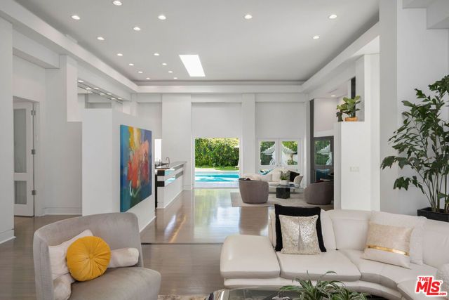 1166 San Ysidro Drive, Beverly Hills, CA 90210