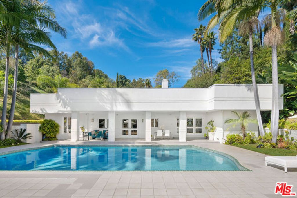 1166 San Ysidro Drive, Beverly Hills, CA 90210