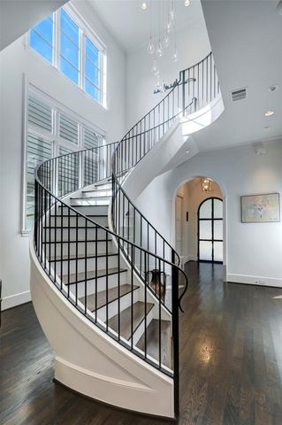 2501 Yupon Street, Houston, TX 77006