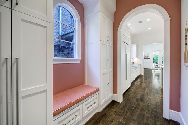 2501 Yupon Street, Houston, TX 77006