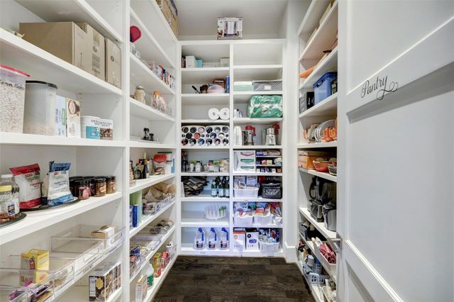 2501 Yupon Street, Houston, TX 77006