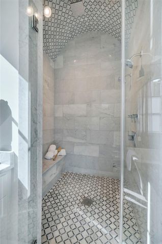 2501 Yupon Street, Houston, TX 77006