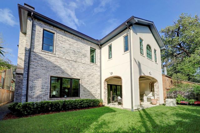 2501 Yupon Street, Houston, TX 77006