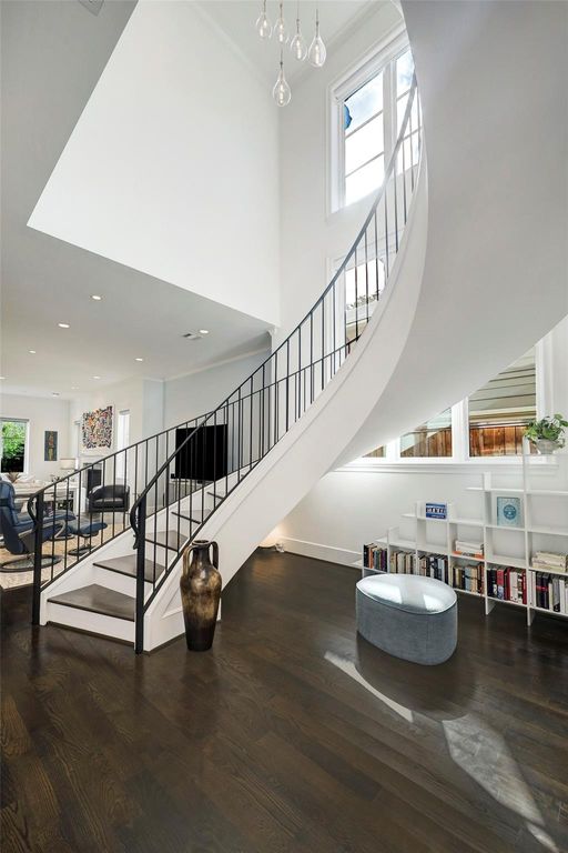 2501 Yupon Street, Houston, TX 77006