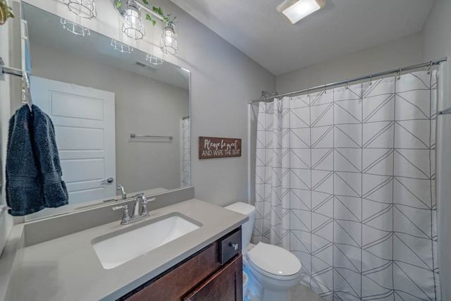 323 Marie Avenue, Norwalk, IA 50211