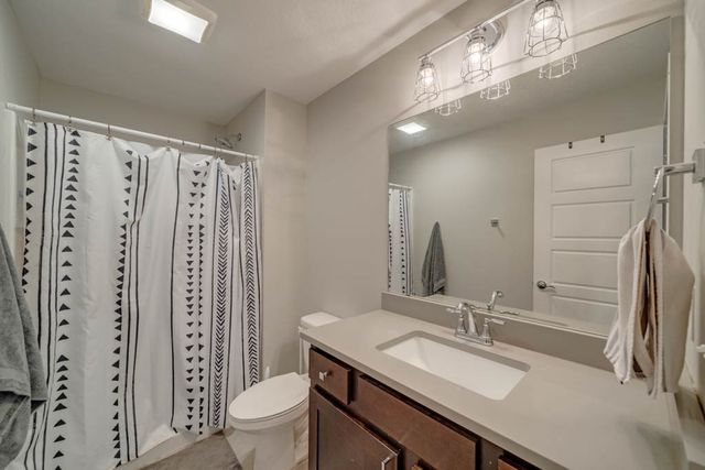 323 Marie Avenue, Norwalk, IA 50211