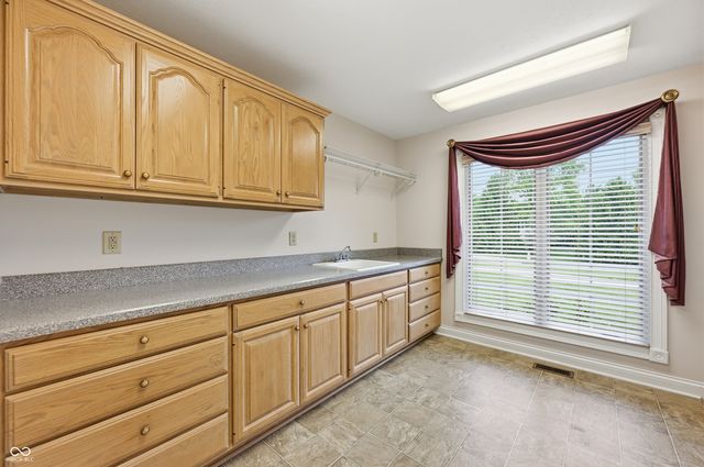 1325 E Jessup Way, Mooresville, IN 46158