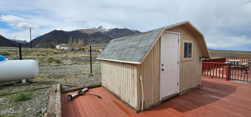 Image 11 of property listing at 8 Buckhorn Court, Kingston, NV 89310